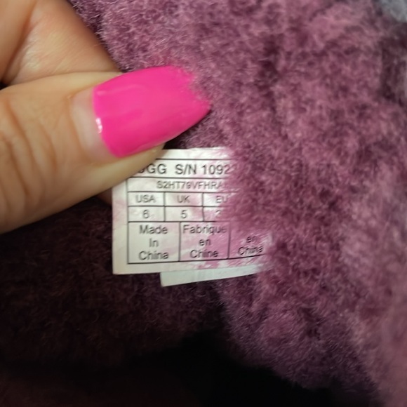 UGG boots Bailey Bow II purple eggplant purple and white striped lace bow tie - Picture 7 of 8